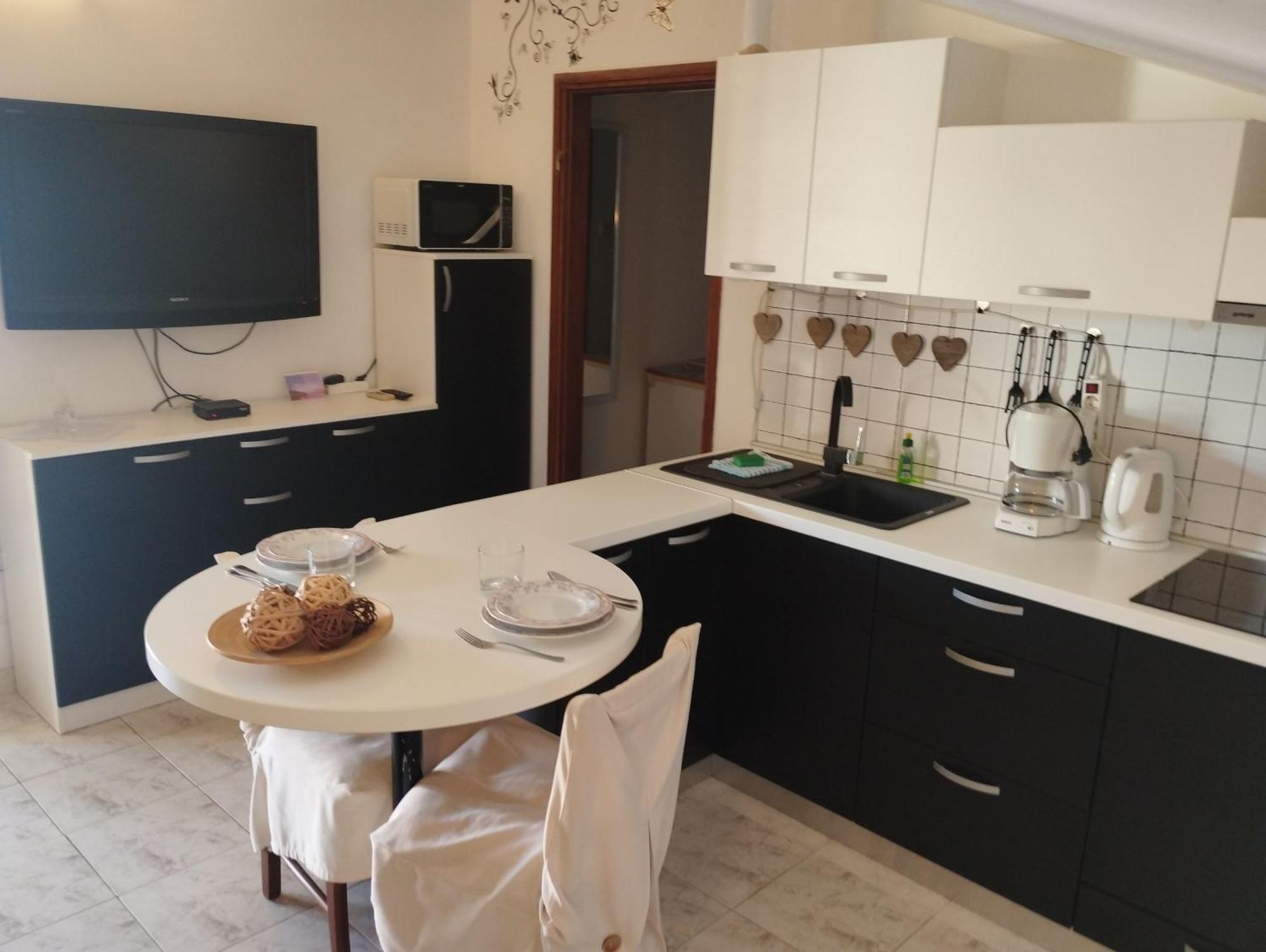 Apartment Jal Ровин Екстериор снимка