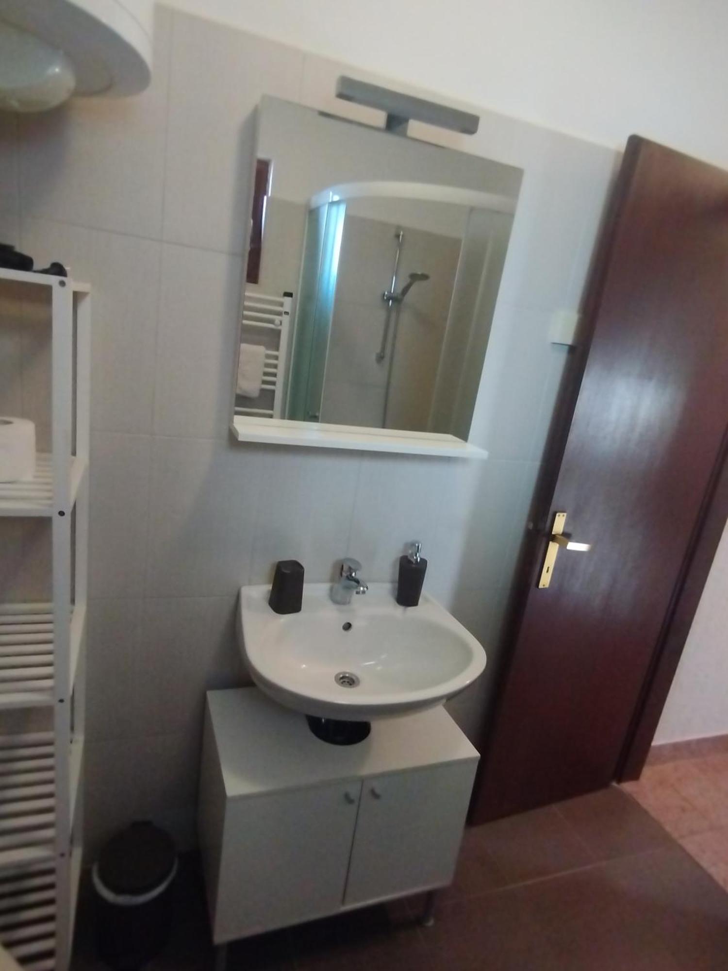 Apartment Jal Ровин Екстериор снимка
