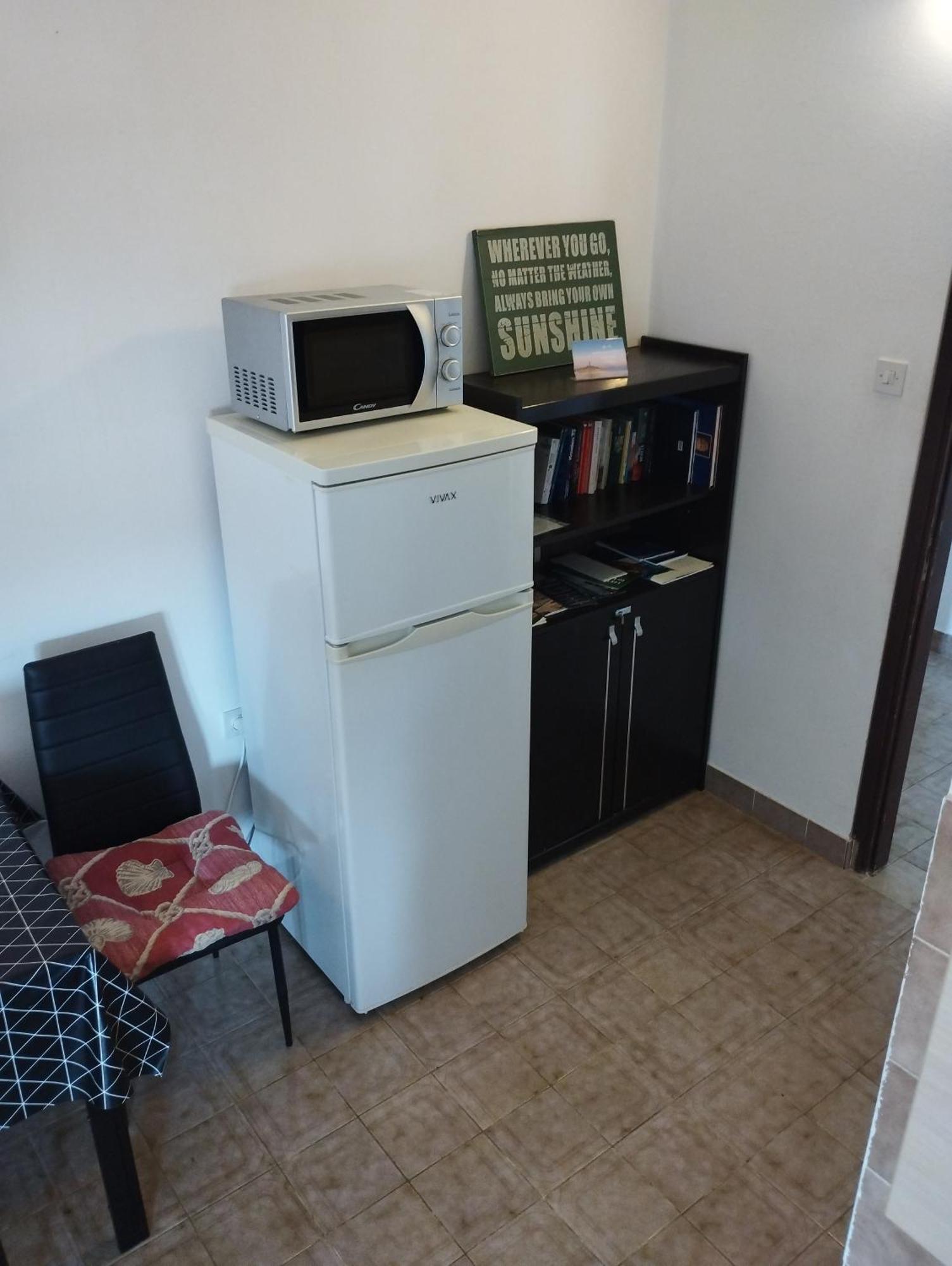 Apartment Jal Ровин Екстериор снимка