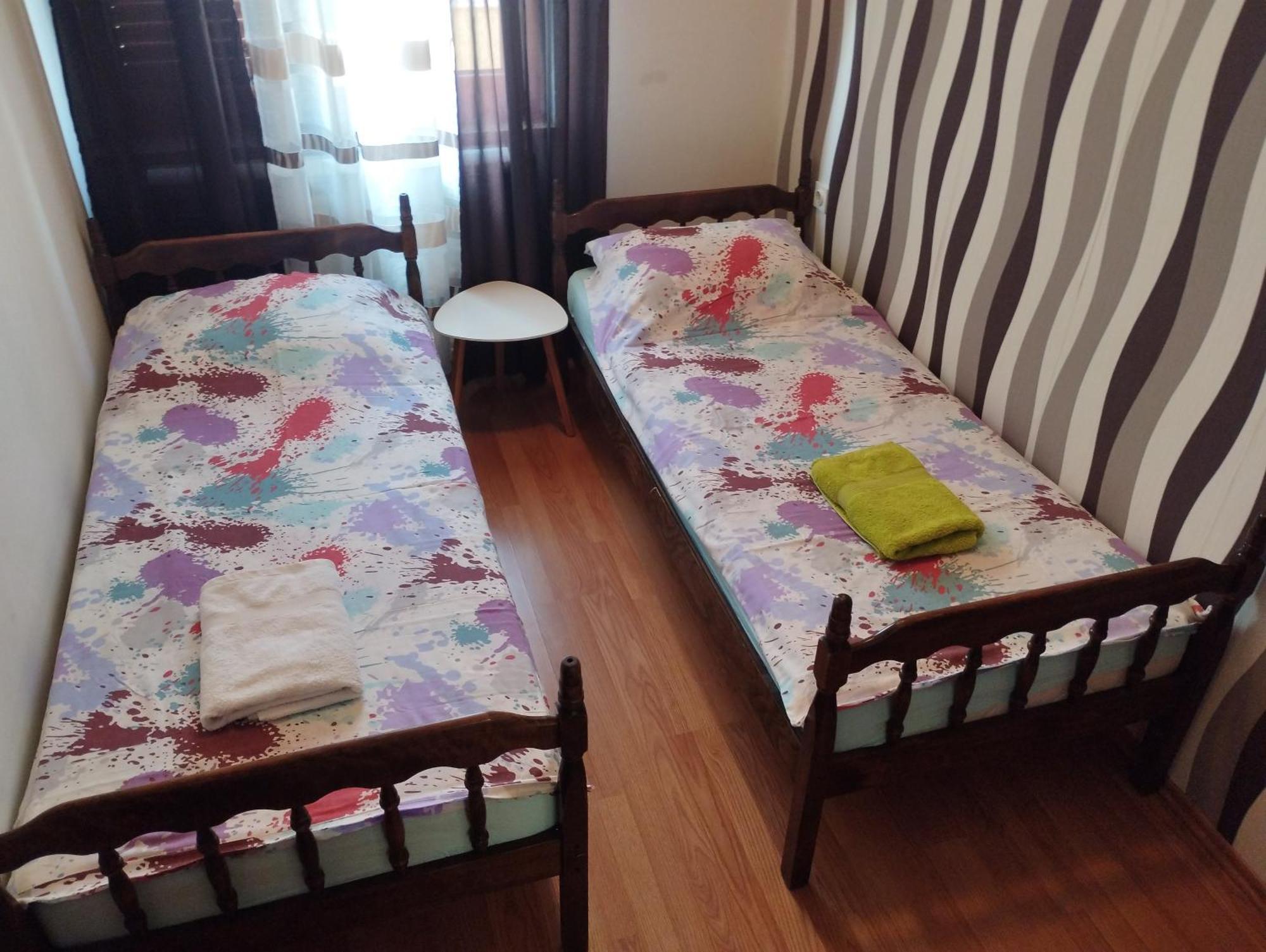Apartment Jal Ровин Екстериор снимка