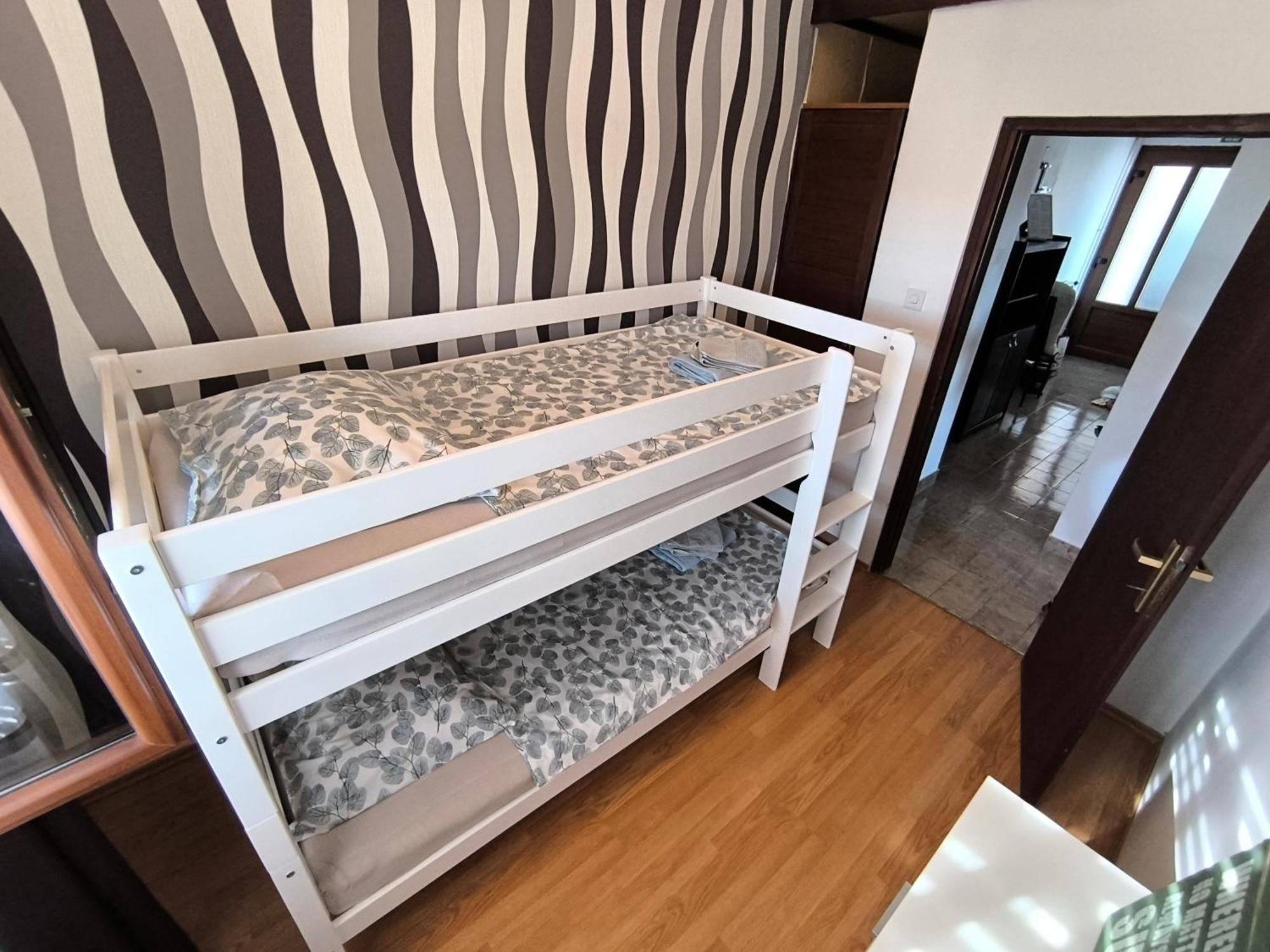 Apartment Jal Ровин Екстериор снимка